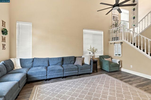2348 Woodhill Dr, Pittsburg, CA 94565