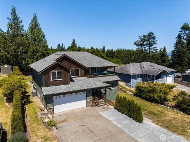 35 Lucky Lane, Camano Island, WA 98282