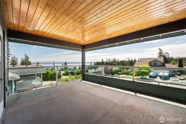 35 Lucky Lane, Camano Island, WA 98282
