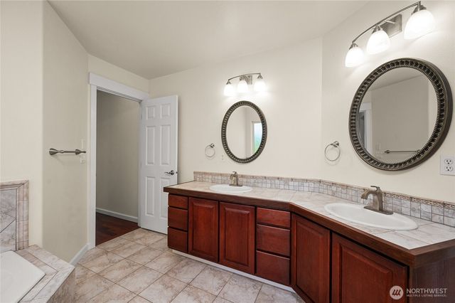 35 Lucky Lane, Camano Island, WA 98282