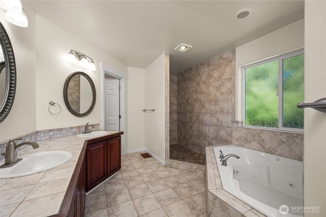 35 Lucky Lane, Camano Island, WA 98282