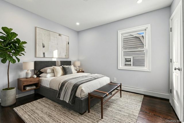 6 Pershing Avenue, Valley Stream, NY 11581