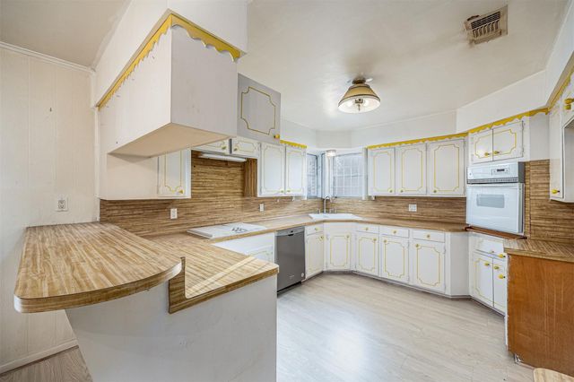 114 Caldwell Street, Baytown, TX 77520