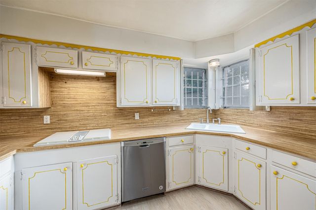 114 Caldwell Street, Baytown, TX 77520