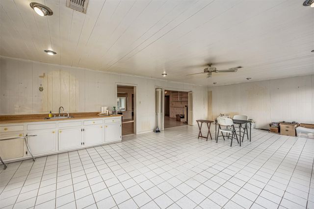 114 Caldwell Street, Baytown, TX 77520