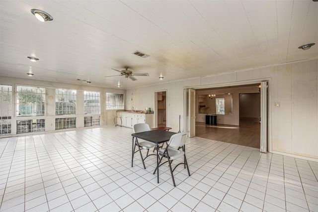 114 Caldwell Street, Baytown, TX 77520