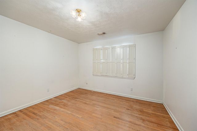 114 Caldwell Street, Baytown, TX 77520