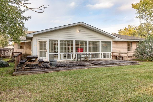 114 Caldwell Street, Baytown, TX 77520