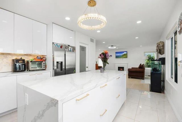18353 Camberwell Lane, San Diego, CA 92128