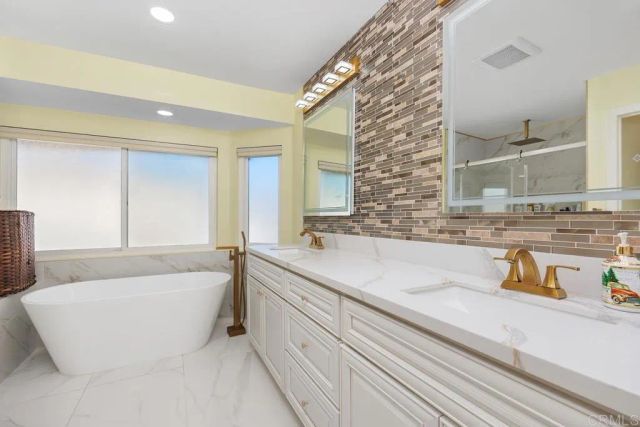 18353 Camberwell Lane, San Diego, CA 92128