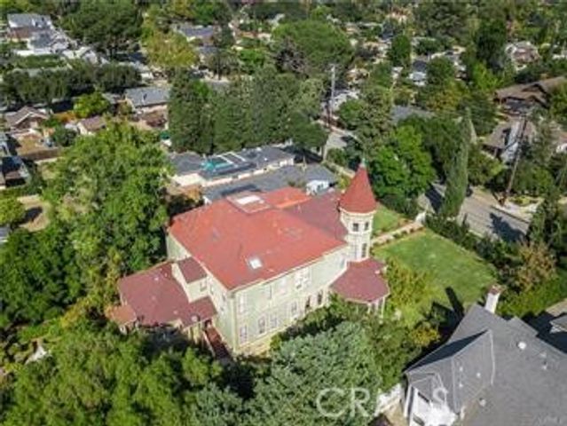 225 N Lima Street, Sierra Madre, CA 91024