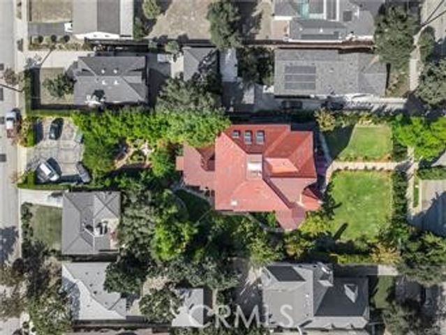 225 N Lima Street, Sierra Madre, CA 91024