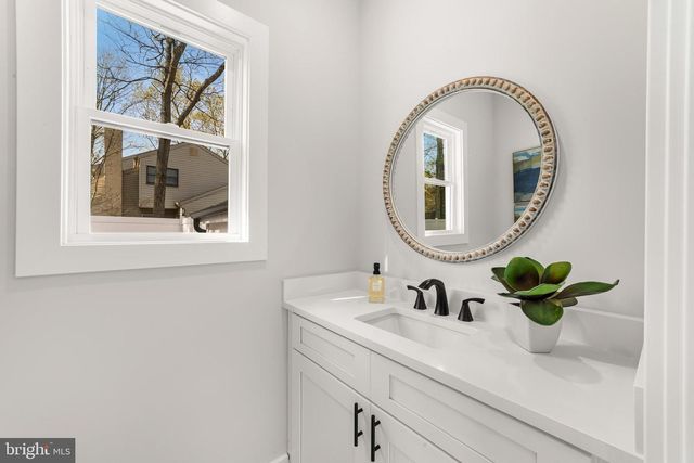 5 CHIPPENHAM DRIVE, Voorhees, NJ 08043