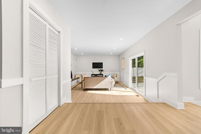 5 CHIPPENHAM DRIVE, Voorhees, NJ 08043