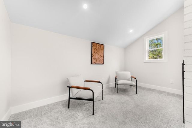 5 CHIPPENHAM DRIVE, Voorhees, NJ 08043