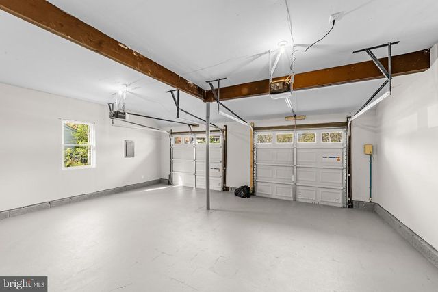5 CHIPPENHAM DRIVE, Voorhees, NJ 08043
