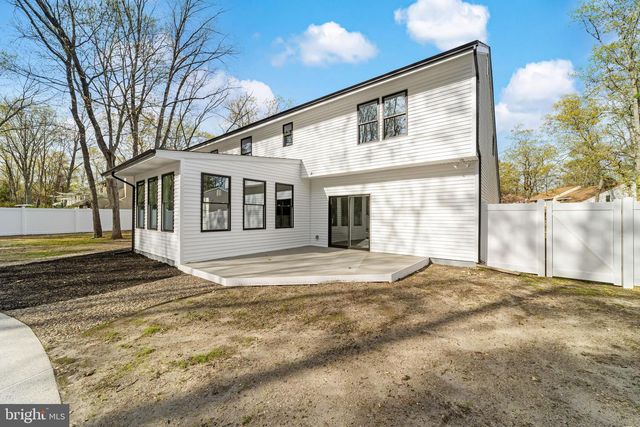 5 CHIPPENHAM DRIVE, Voorhees, NJ 08043