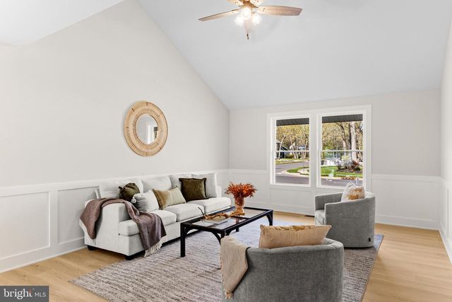 5 CHIPPENHAM DRIVE, Voorhees, NJ 08043