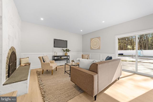5 CHIPPENHAM DRIVE, Voorhees, NJ 08043