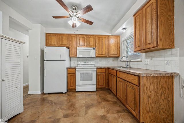 35515 Golden Street, Clinton Twp, MI 48035