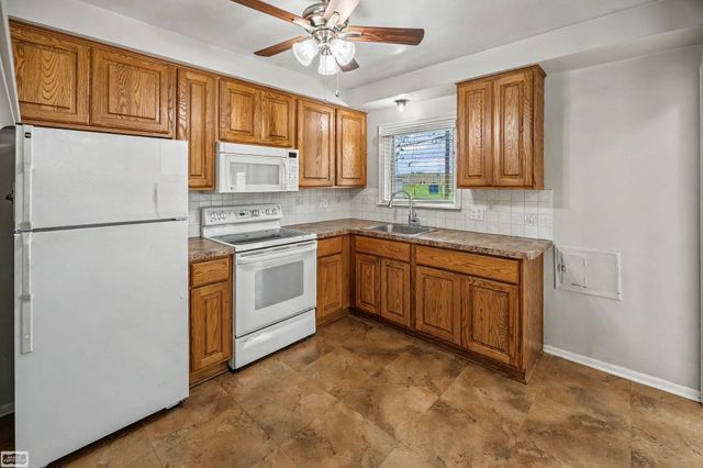 35515 Golden Street, Clinton Twp, MI 48035