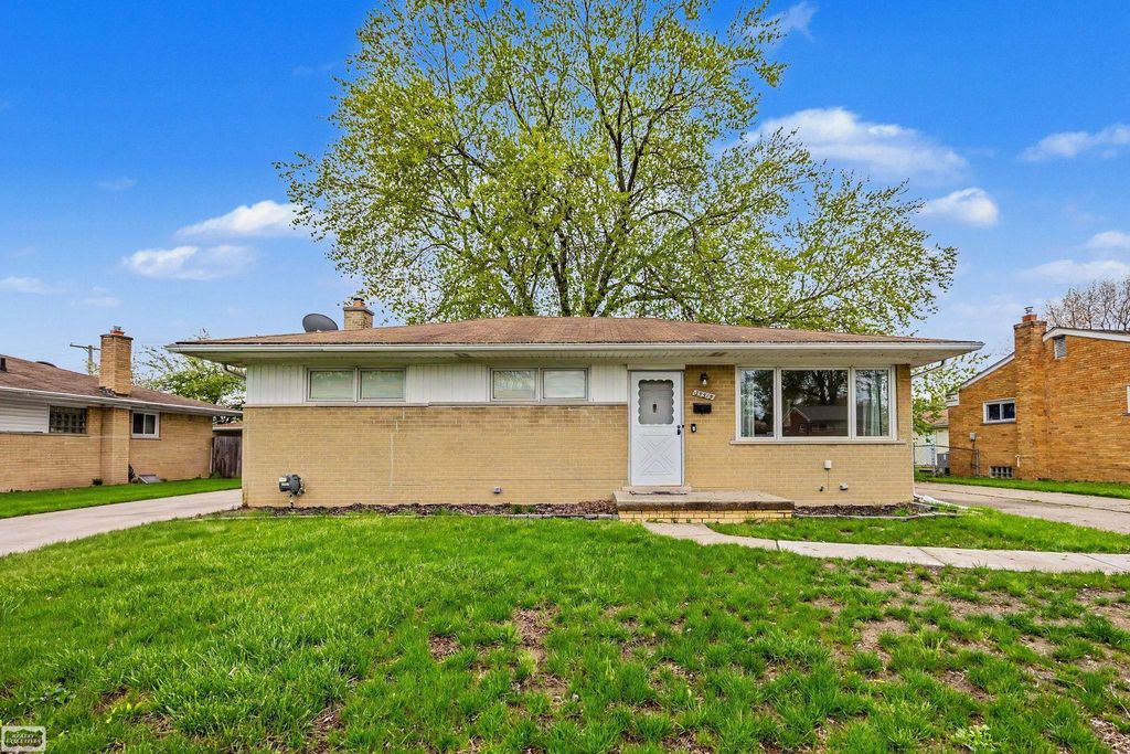 35515 Golden Street, Clinton Twp, MI 48035