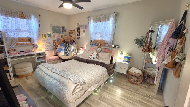 1426 Davenport Street, Le Claire, IA 52753