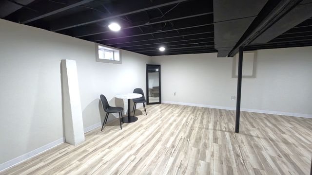 1426 Davenport Street, Le Claire, IA 52753