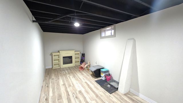 1426 Davenport Street, Le Claire, IA 52753