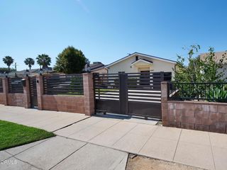 11045 Califa Street, North Hollywood, CA 91601