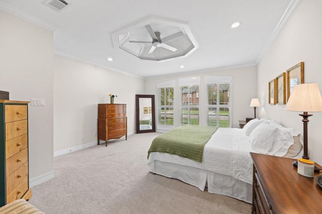 2211 Walnut Grove Lane, Richmond, TX 77406