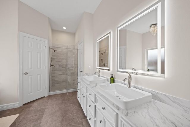2211 Walnut Grove Lane, Richmond, TX 77406