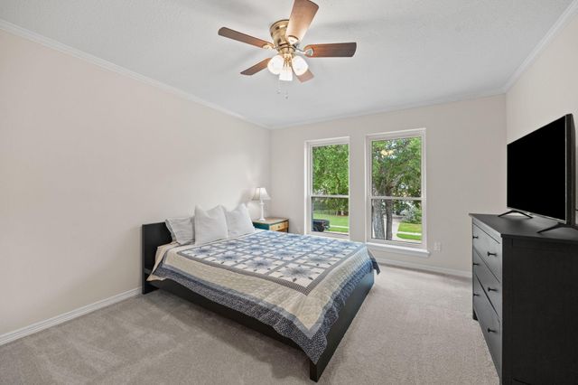 2211 Walnut Grove Lane, Richmond, TX 77406