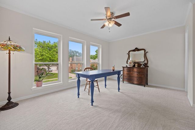 2211 Walnut Grove Lane, Richmond, TX 77406