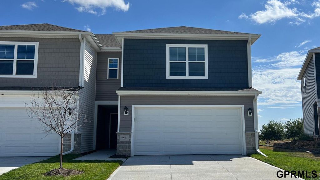 8965 N 167th Street, Bennington, NE 68007