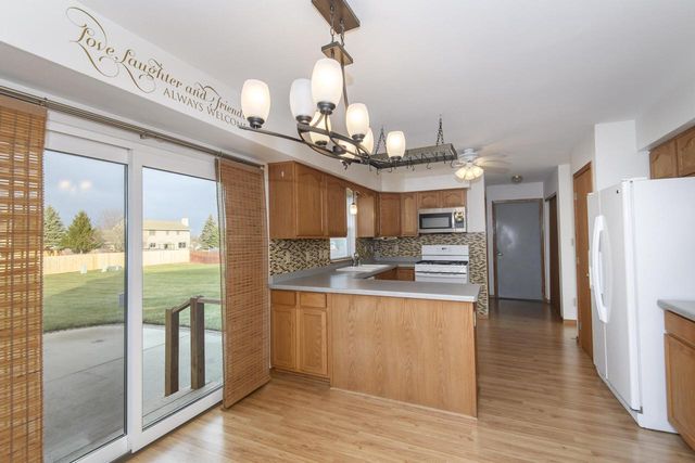 3212 Redbird LANE, Racine, WI 53402