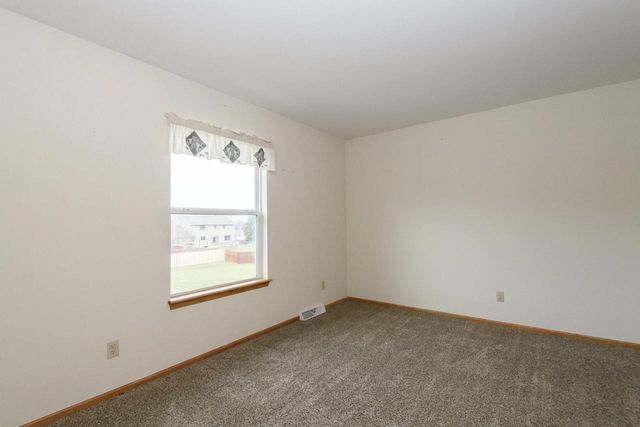 3212 Redbird LANE, Racine, WI 53402