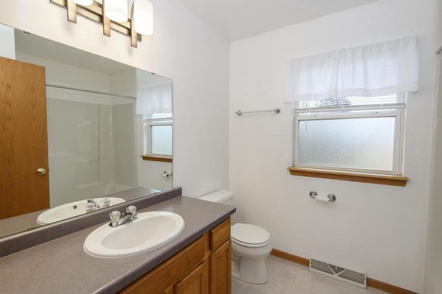 3212 Redbird LANE, Racine, WI 53402