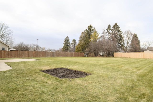 3212 Redbird LANE, Racine, WI 53402