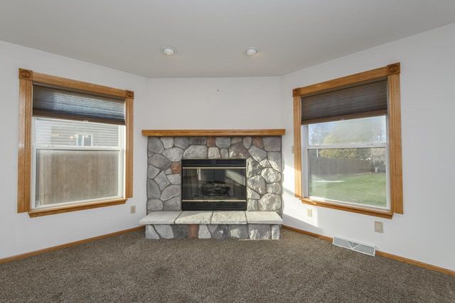 3212 Redbird LANE, Racine, WI 53402