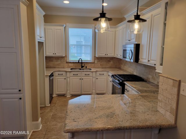 405 Summerland Key Lane, Lafayette, LA 70508