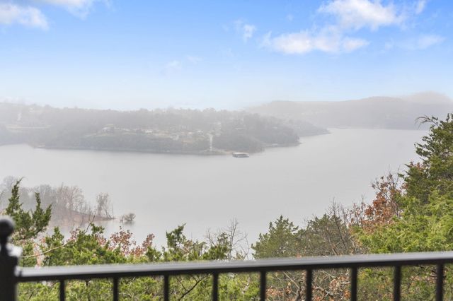 245 Amanda Road, Ridgedale, MO 65739