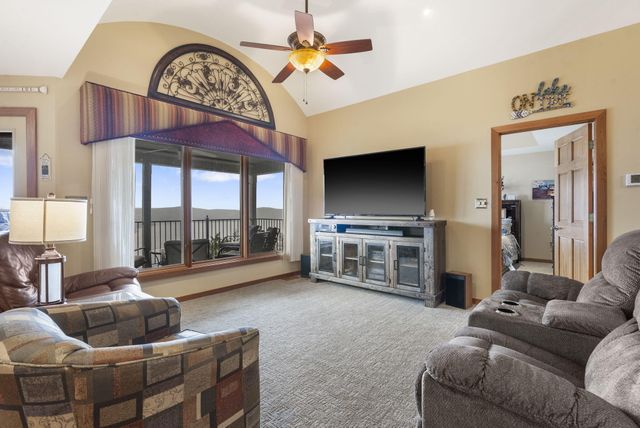 245 Amanda Road, Ridgedale, MO 65739