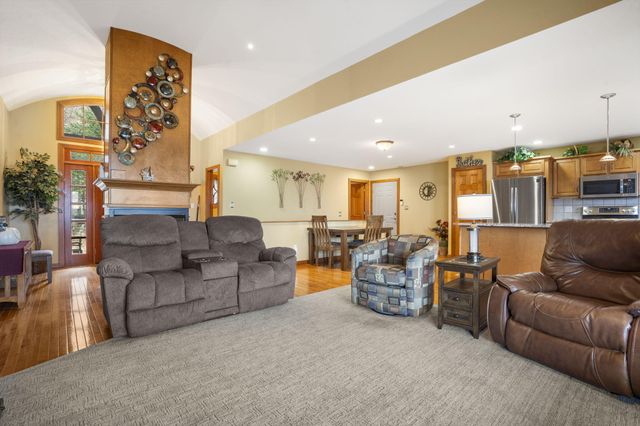 245 Amanda Road, Ridgedale, MO 65739