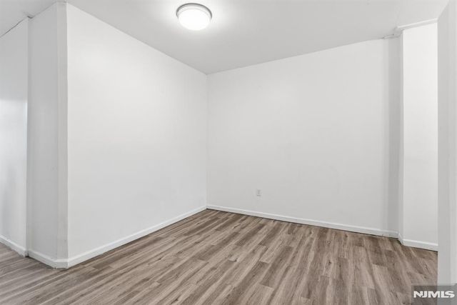 5 Elm Street 3, Newark, NJ 07102