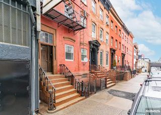 5 Elm Street 3, Newark, NJ 07102