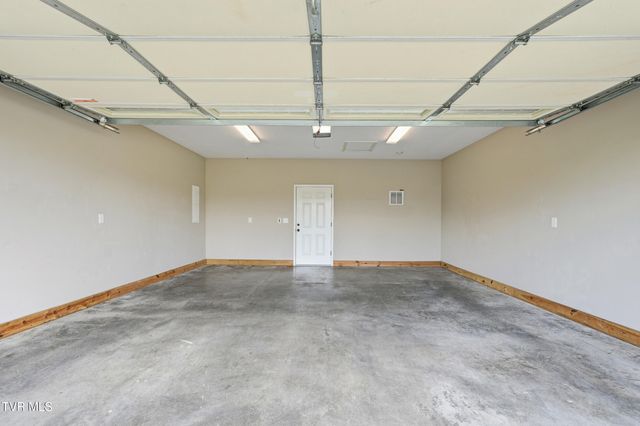 271 Cambridge Grove Way, Jonesborough, TN 37659