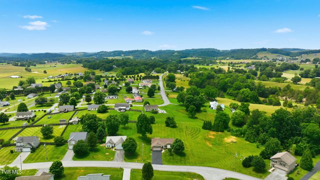 271 Cambridge Grove Way, Jonesborough, TN 37659