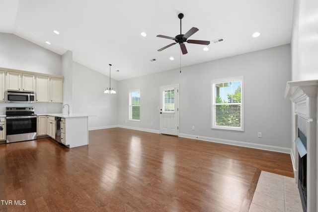 271 Cambridge Grove Way, Jonesborough, TN 37659
