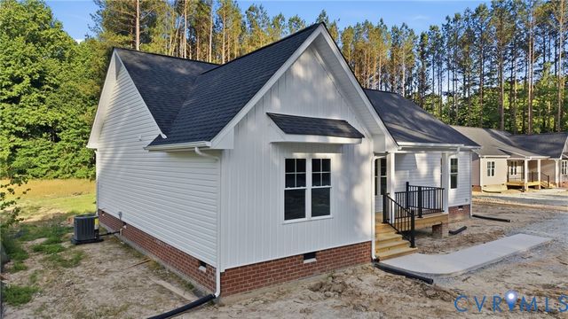 10123 Duncan Rd, Dinwiddie, VA 23803